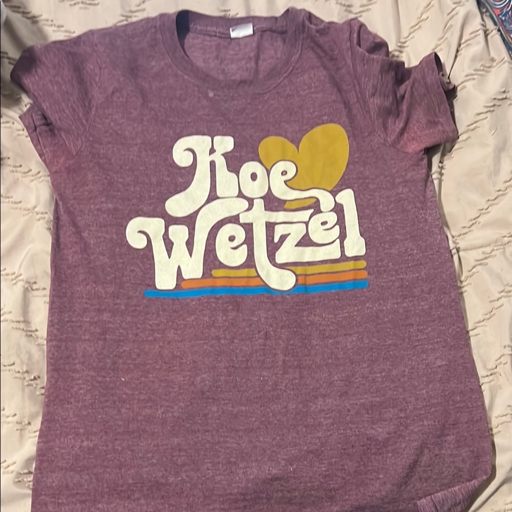 Gildan Women's Graphic Tee - Purple and Gold